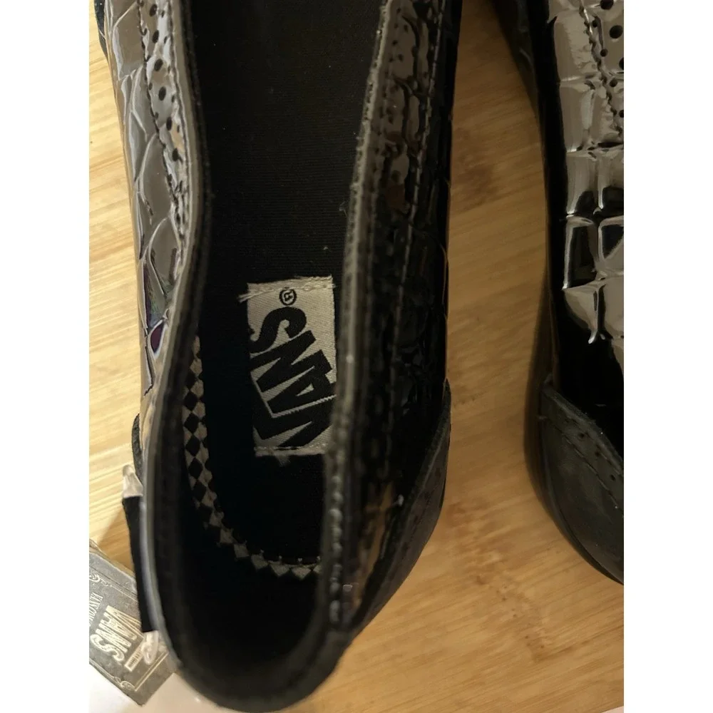 VANS Cassie Patent Leather Croc Black Women's‎ Size 5 NEW!
